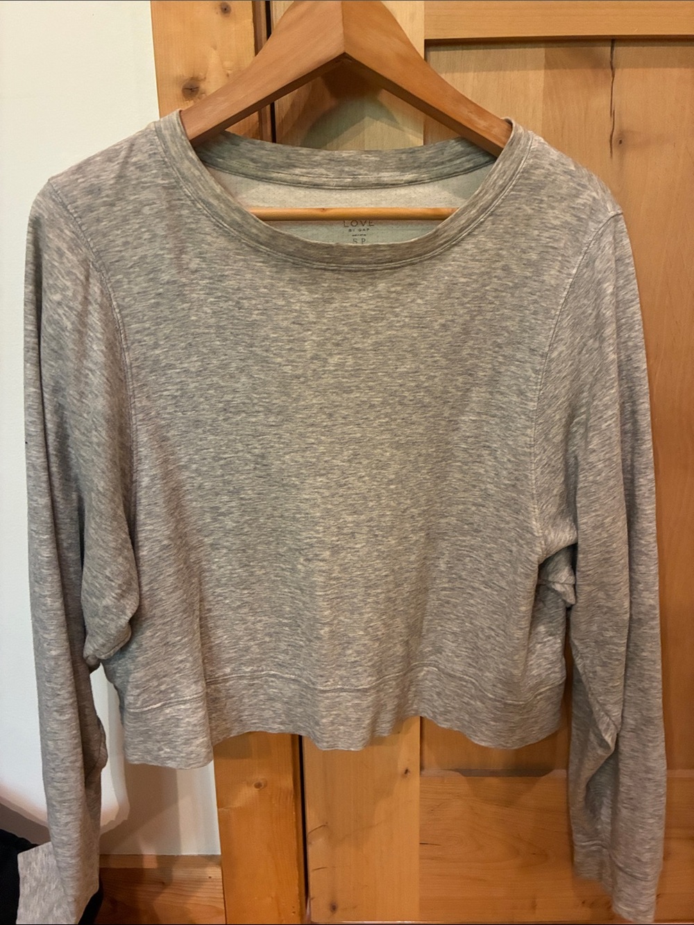 GAP Heather Gray Cropped Crew Sweatshirt